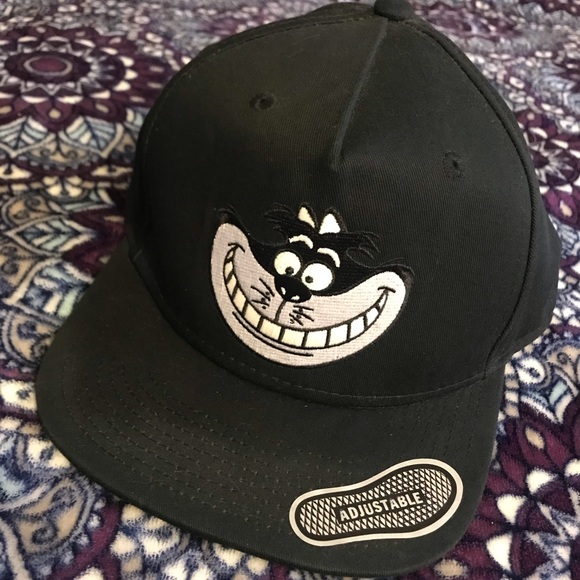 Vans Accessories - Vans Disney cheshire cat hat